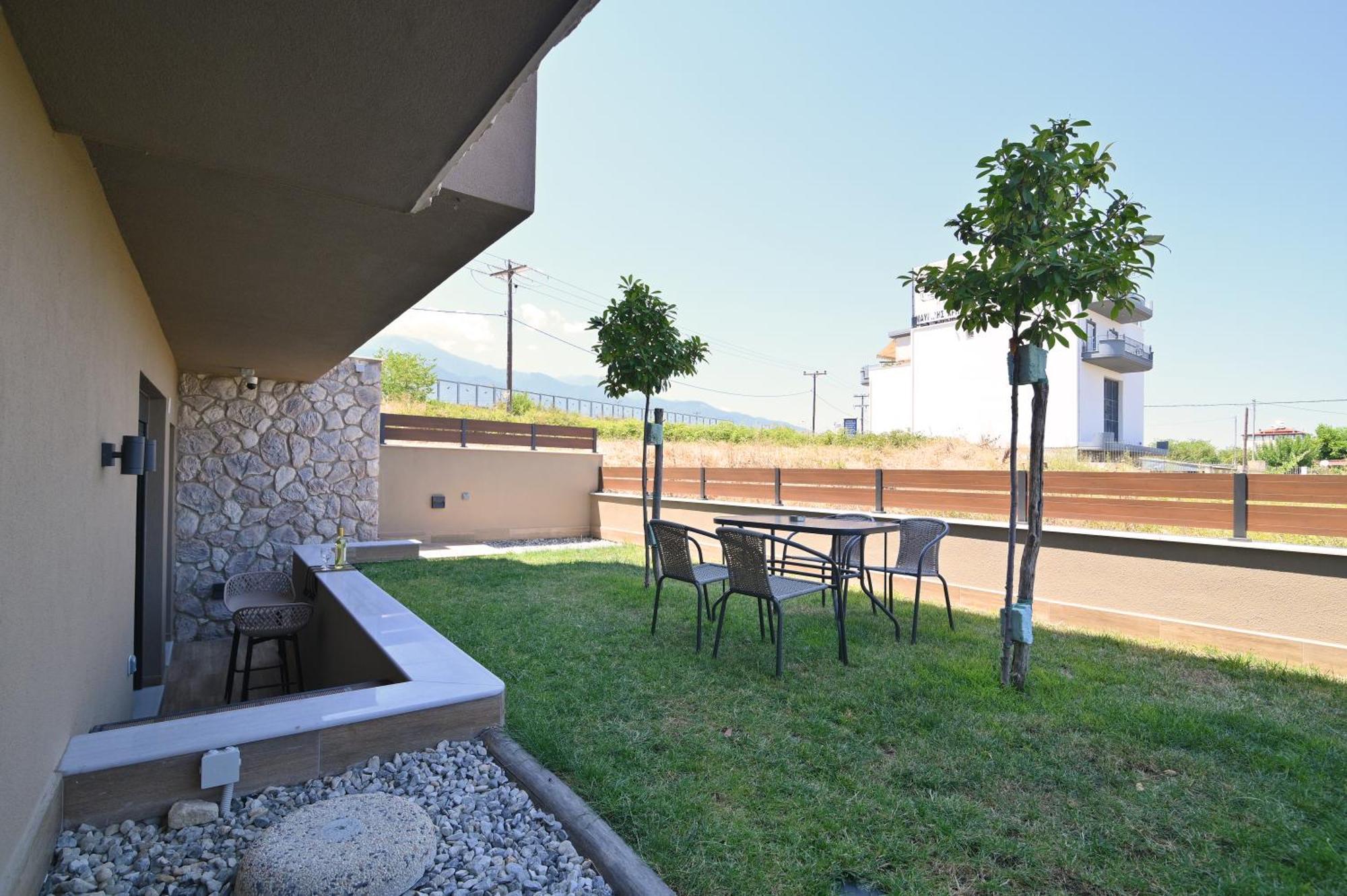 Niel Holiday Apartments, Panel Hospitality Homes & Villas Leptokaryá Exterior foto