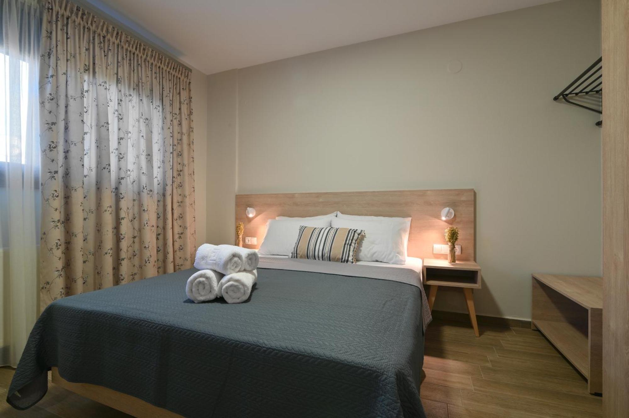 Niel Holiday Apartments, Panel Hospitality Homes & Villas Leptokaryá Exterior foto
